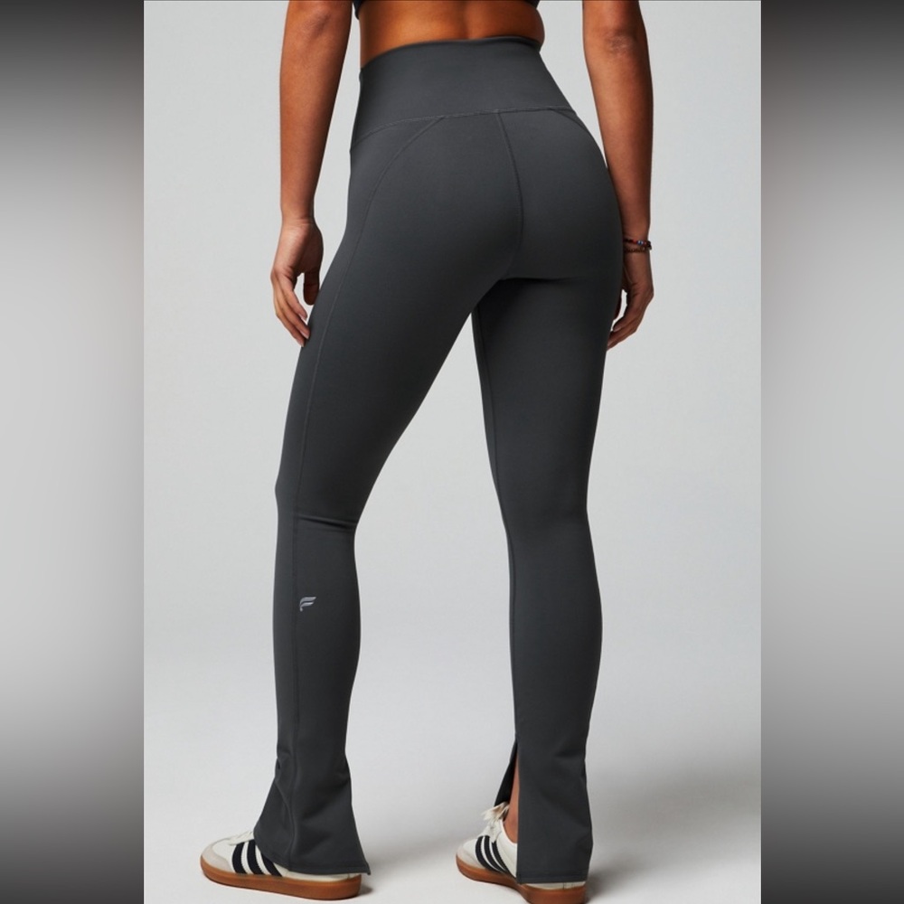 NWT FABLETICS LEGGING SET